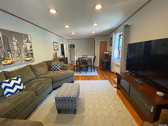 5th image of 21911 75th Ave Floor 2