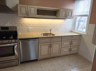 65 East St APT 6, Riverside, RI 02915
