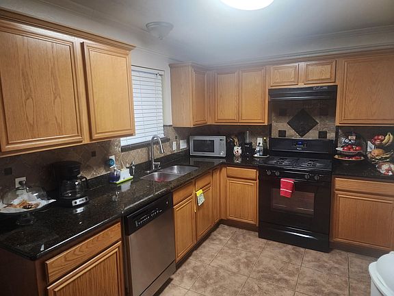 4th image of 1530 Cartwright Rd