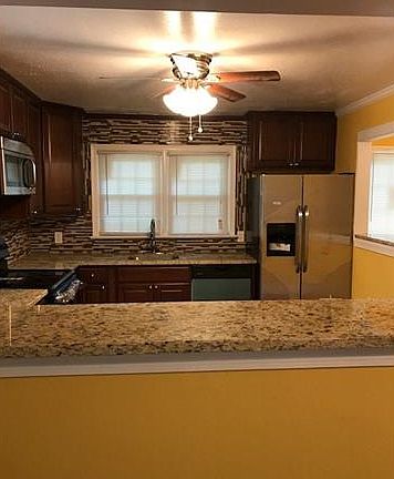 4th image of 3037 Amanda Dr