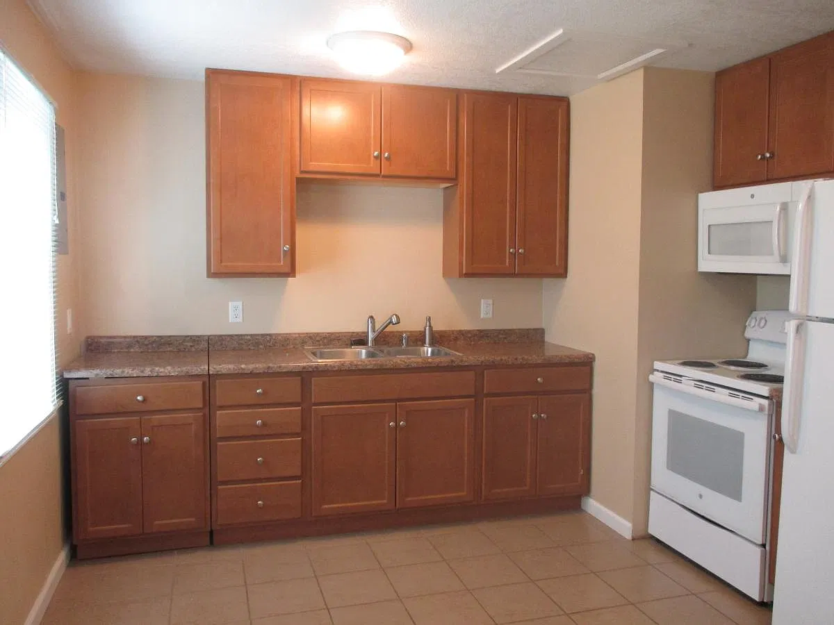 3 bed, 864 sqft, $1,495 — Photo 2