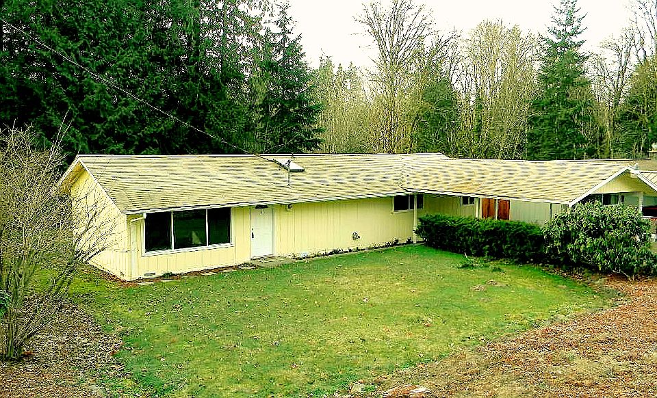 1st image of 1372 SE Carl Pickel Dr