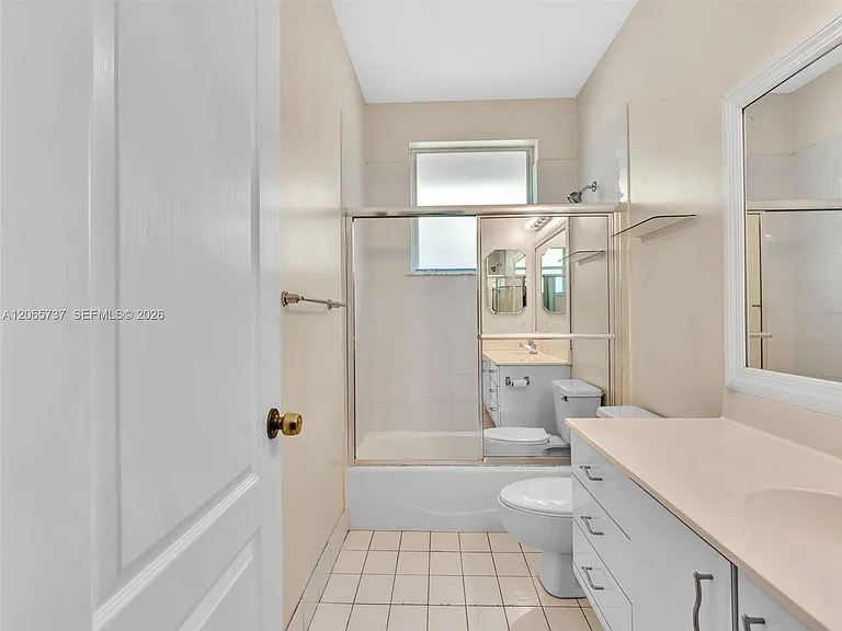 11335 Lake Shore Dr — Photo 19