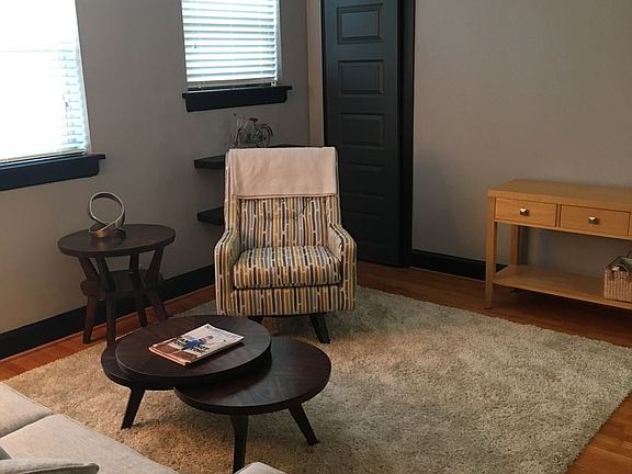 2nd image of 2901 Blair Blvd