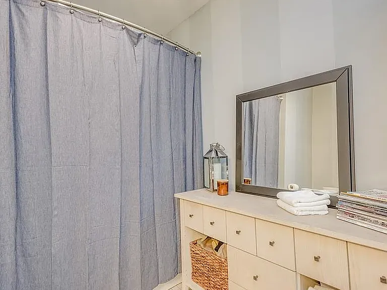 917 Madison St #14 — Photo 19