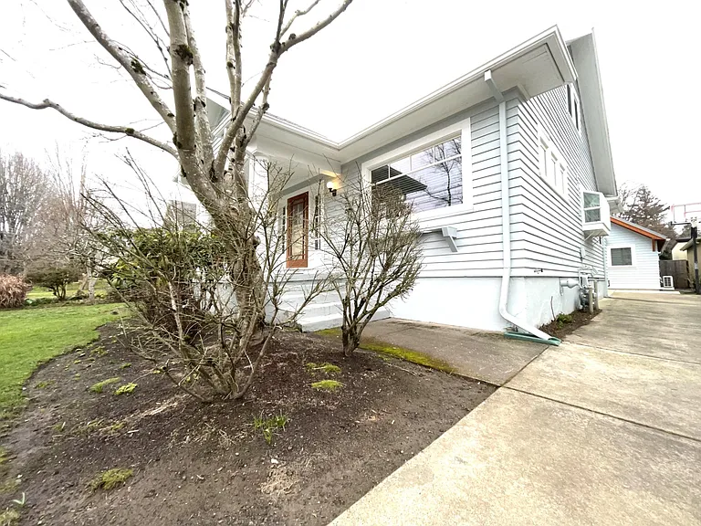2734 NE 36th Ave #A — Photo 35