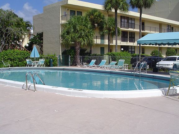 One of 5 Poools/Gated