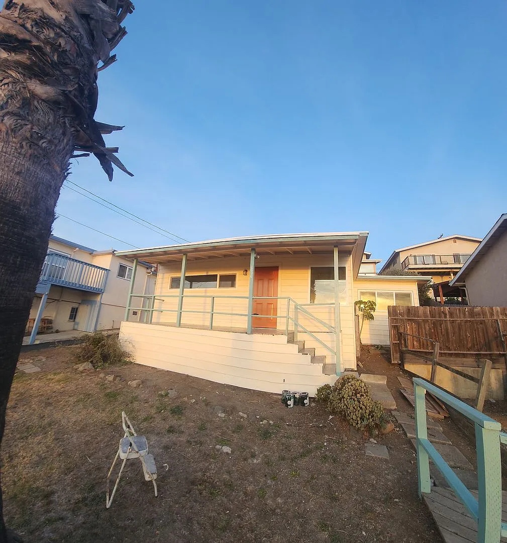 Building Photo - 2636 Ironwood Ave