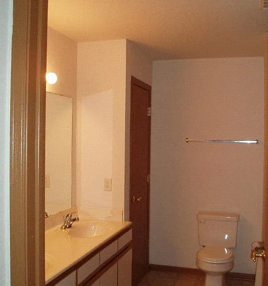 1001-1003 1012 #1042 — Photo 3