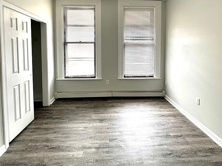 60 Franklin St — Photo 11