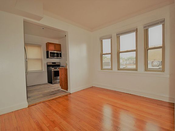 5th image of 5600 N Western Ave #5610-103