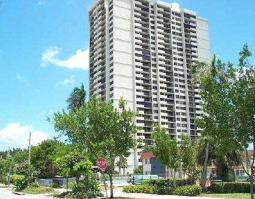 2nd image of 5600 N Flagler Dr APT 1708