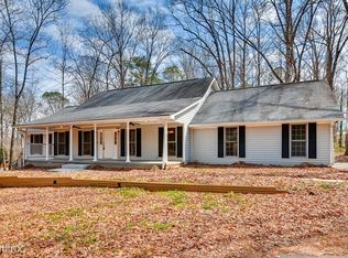 105 Farm Ln, Fayetteville, GA 30214