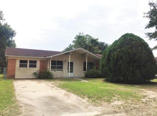 103 Elena Ct, Bay Saint Louis, MS 39520