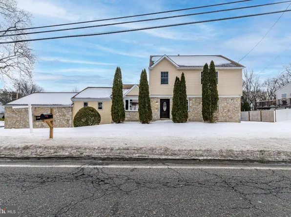 894 Somerdale Rd, Blackwood, NJ 08012