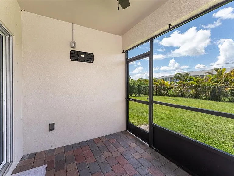 3945 River Bank Way — Photo 19