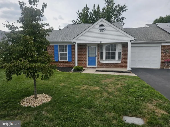 29 Westfields Dr, Mechanicsburg, PA 17050