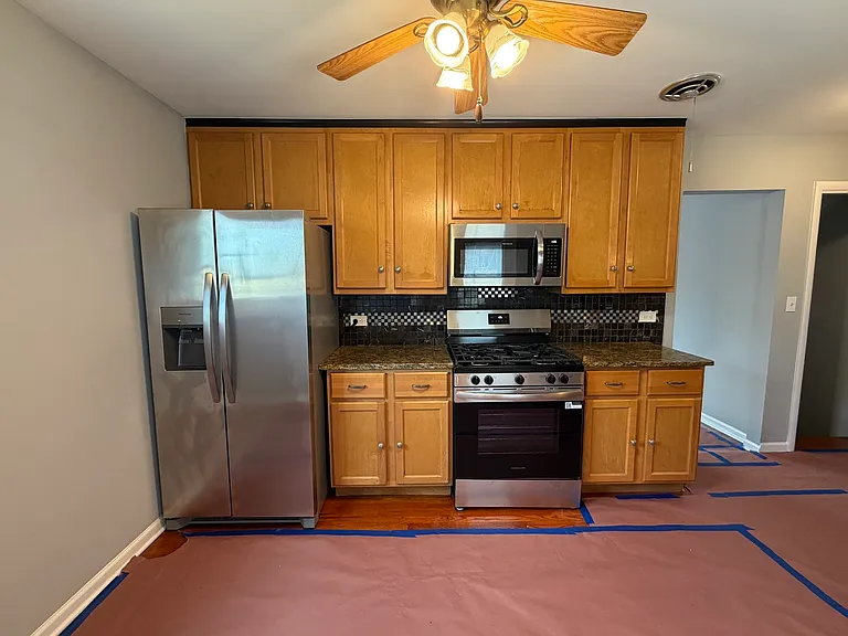 170 E Northwest Hwy #I — Photo 16