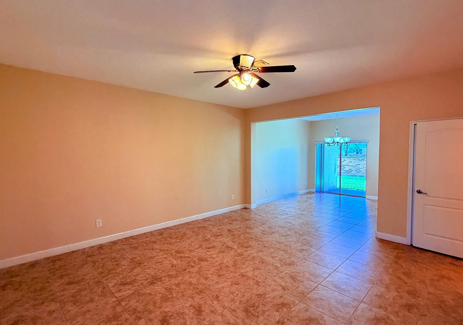!Price Drop! Charming 3 Bedroom Townhouse Available Now!! — Photo 4