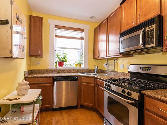 5th image of 5917 N Paulina St APT 2W