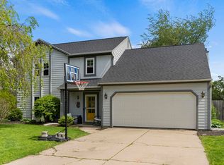 5416 Stonecreek Trl, Fort Wayne, IN 46825