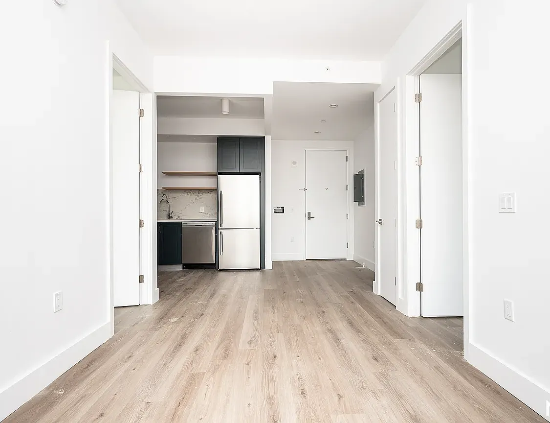 322 Grand Concourse — Photo 3