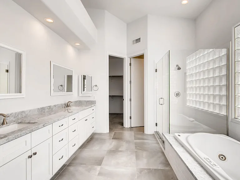 11015 E Desert Vista Dr — Photo 8