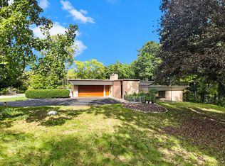 7 Regent Dr, Ann Arbor, MI 48104