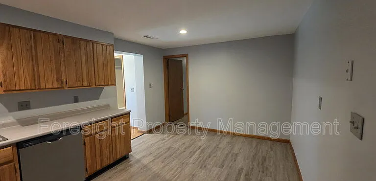 6470 Sherman Rd — Photo 16