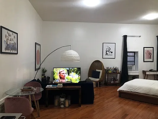 Rented by Borough Property Group | media 8