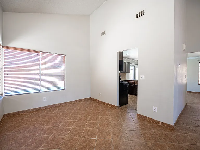 7660 Kalmalii Ave — Photo 16