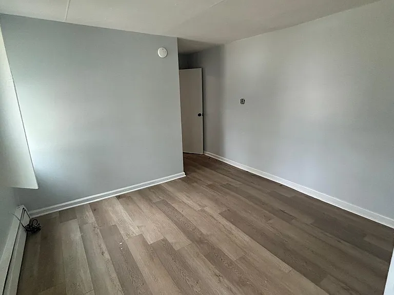9 W Monroe St #9 — Photo 17