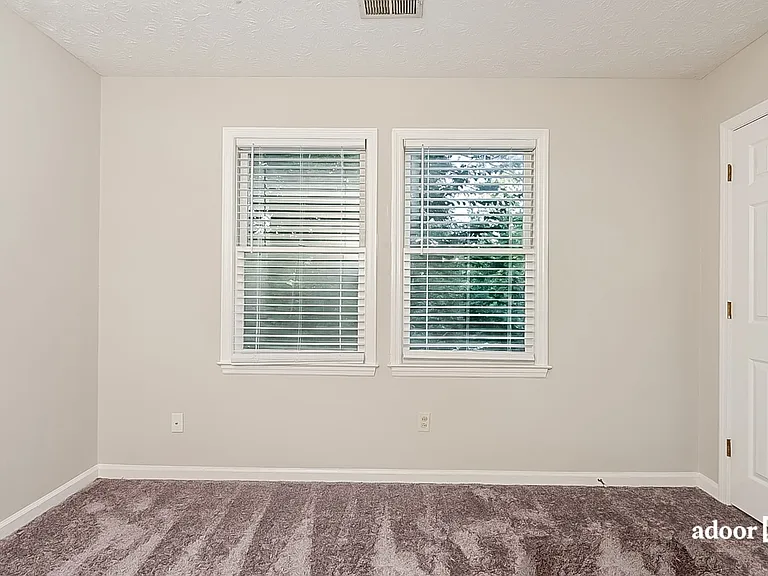 125 Pond Dr — Photo 9