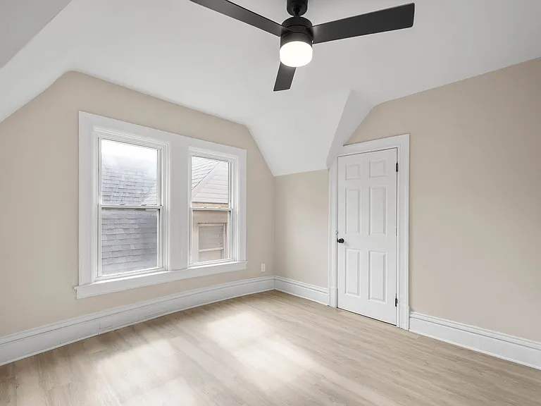 313 Kambach Street — Photo 27