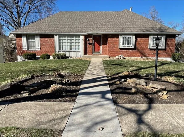 1604 NE 69th Ter, Gladstone, MO 64118