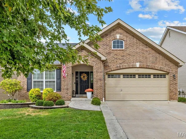 111 Wyndcrest Ct, Lake Saint Louis, MO 63367