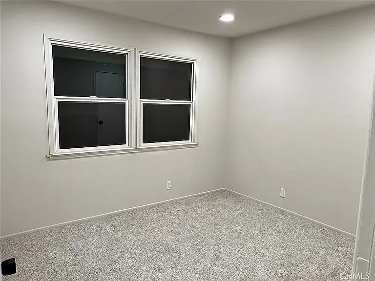 4750 Mariposa Dr — Photo 11