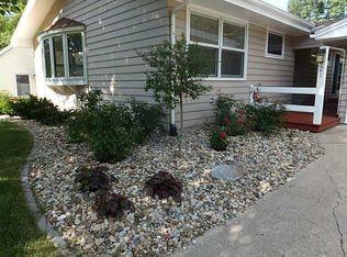 421 36th St SE, Cedar Rapids, IA 52403