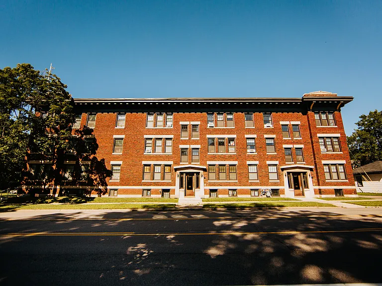 131 Fairview Ave N #7 — Photo 1