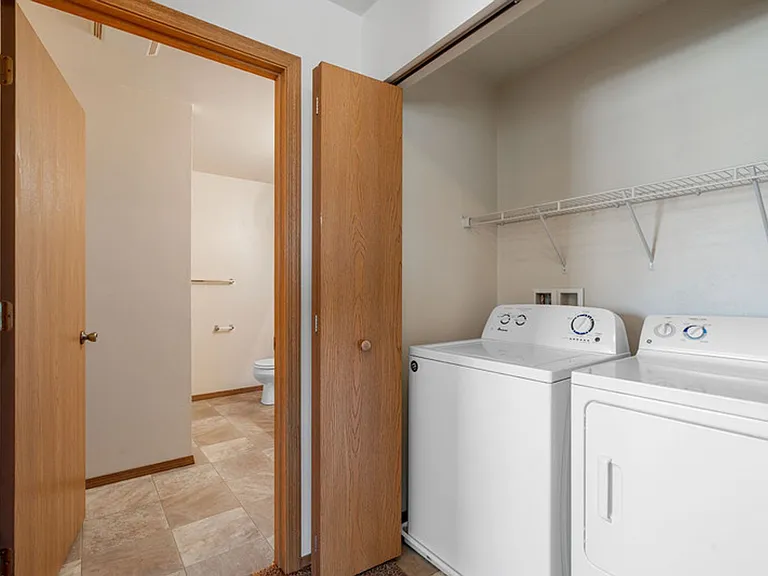 Havenwood Pointe Apartments — Photo 18