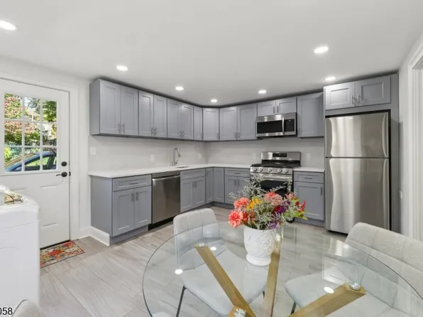 74 Forest St #1, Montclair, NJ 07042