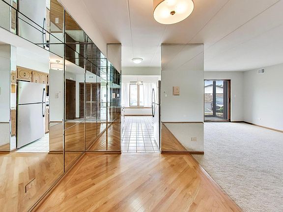 3rd image of 4932 Circle Ct APT 502