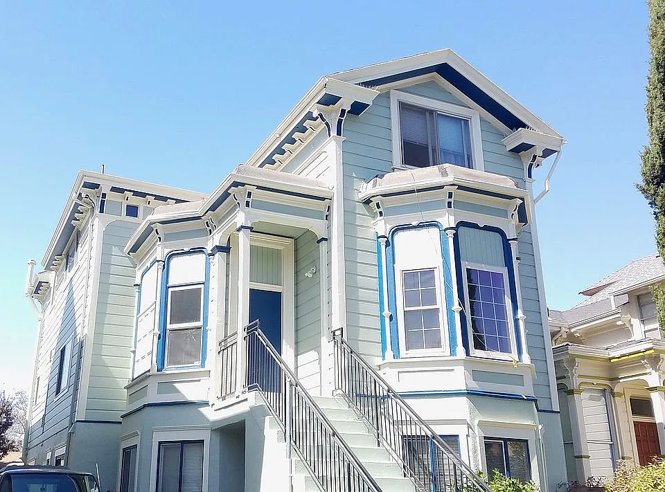 Historic Queen Anne Victoria