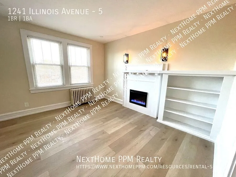 Updated large one bedroom in the heart of Dormont, in unit laundry and so much more — Photo 3