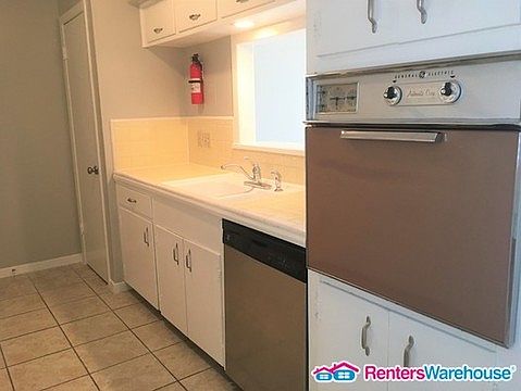 4th image of 5506 Beverlyhill St APT 1