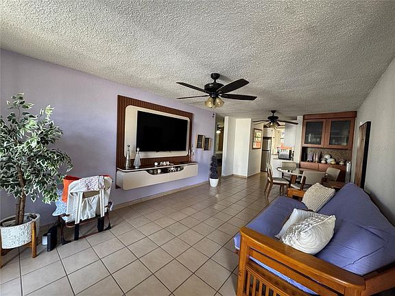 2nd image of Condominio Berwind Estates Beach Resort #D209