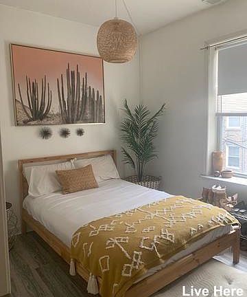 3rd image of 1621 W Wallen Ave #1