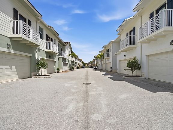 2nd image of 54 Palm Lane