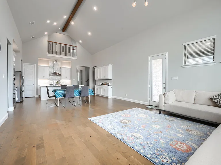 929 Newcastle Dr — Photo 11