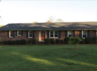8 Lister Rd, Taylors, SC 29687